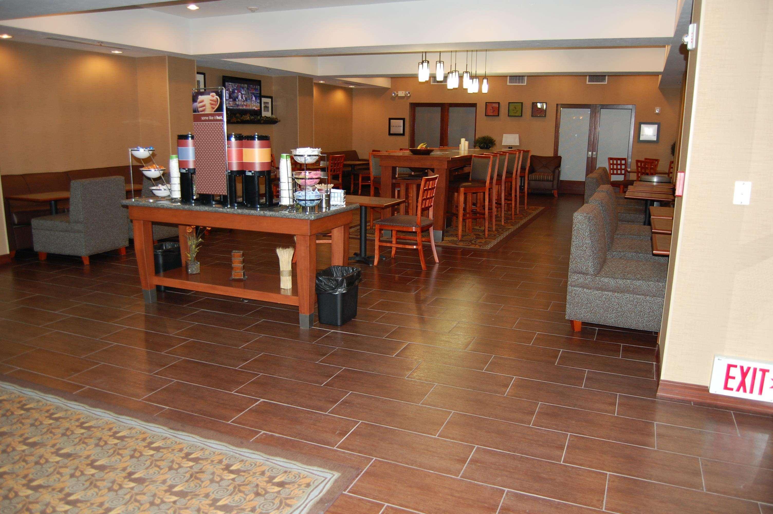 Hampton Inn Sidney Buitenkant foto