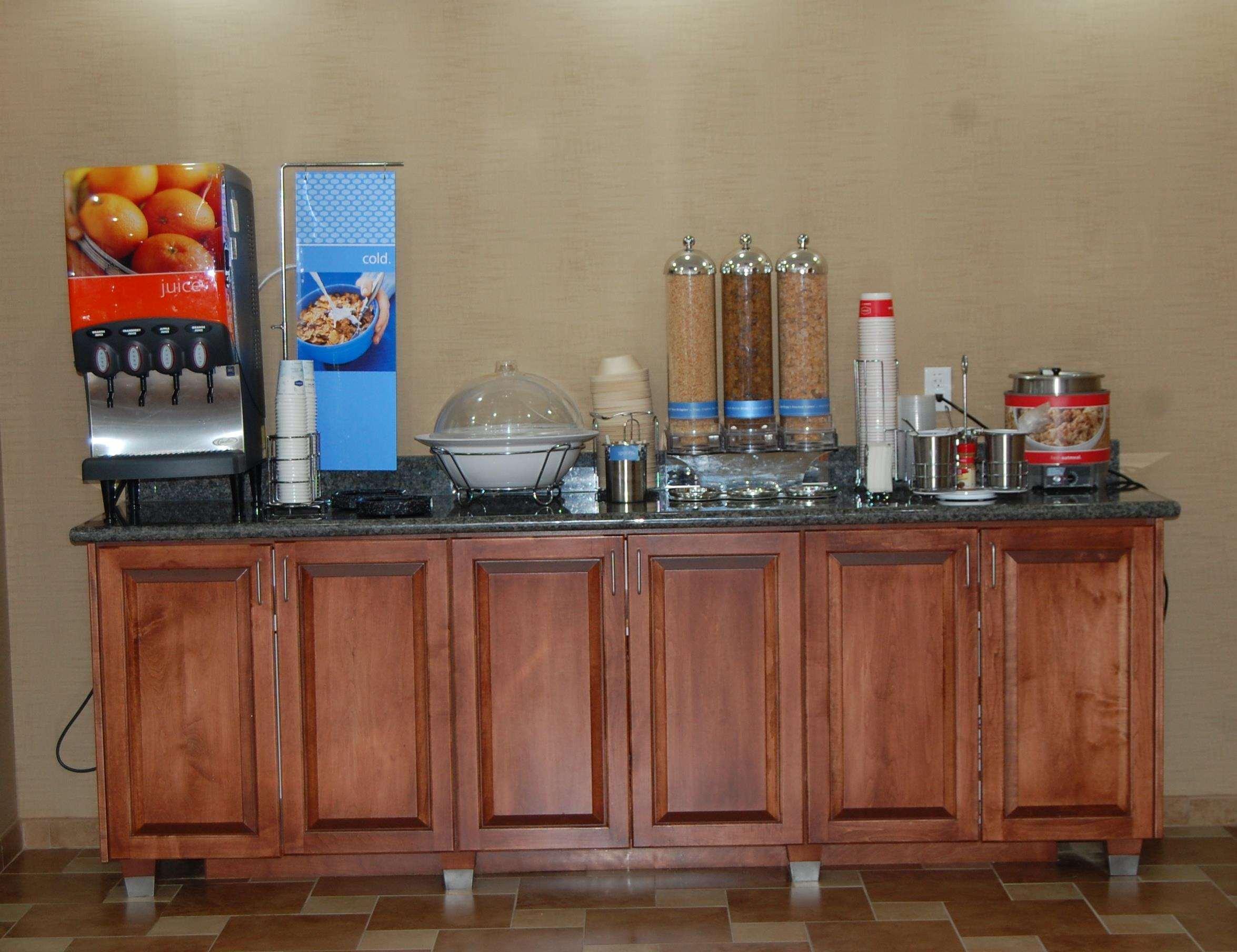 Hampton Inn Sidney Buitenkant foto