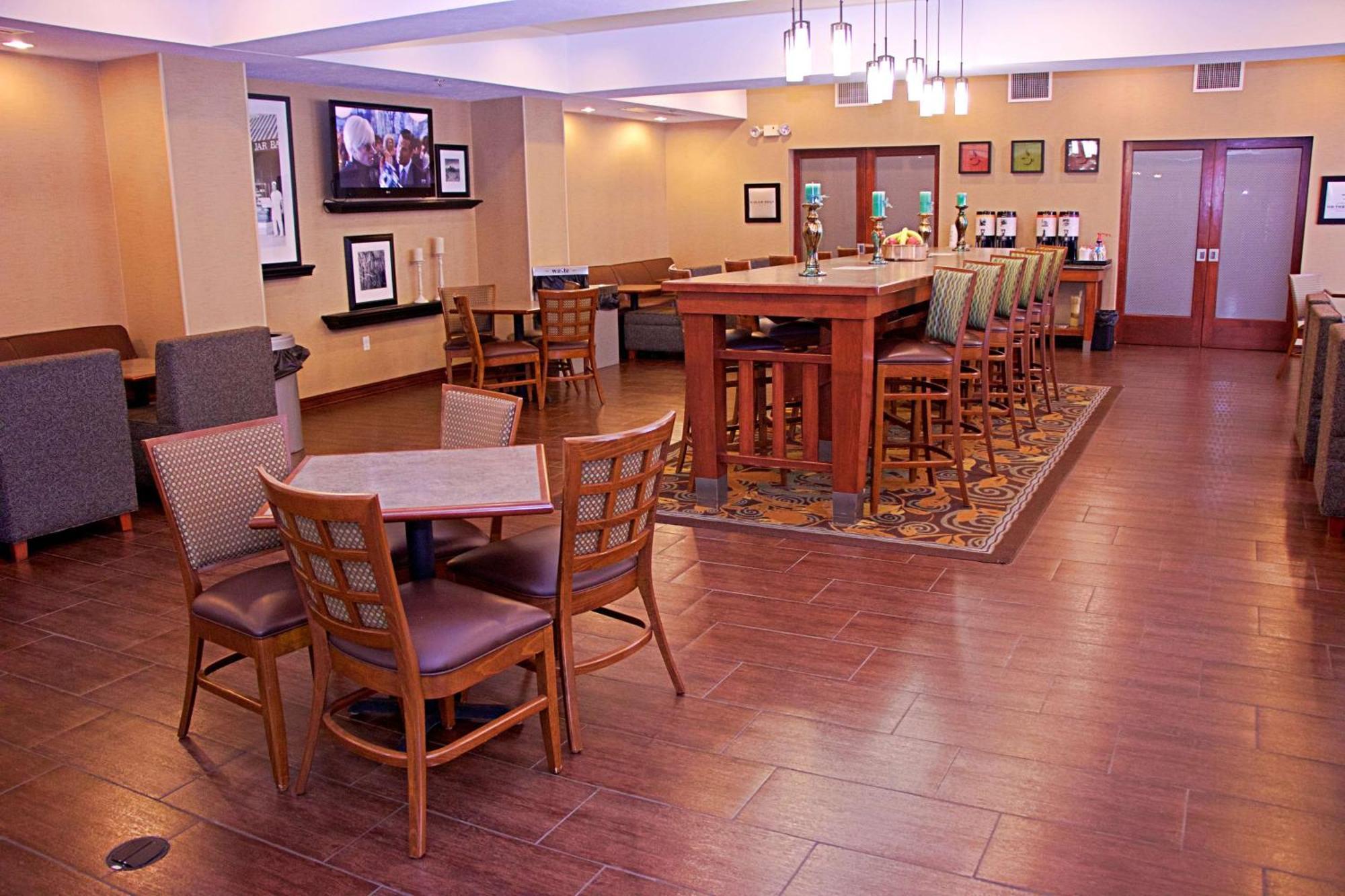 Hampton Inn Sidney Buitenkant foto